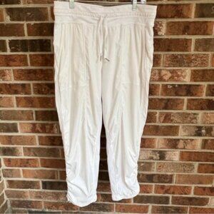 Lululemon Women's Studio Jogger Pant Lined Size 10 EUC